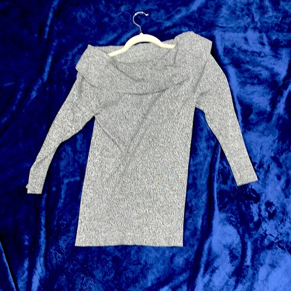 Off the shoulder top! - Picture 2 of 2